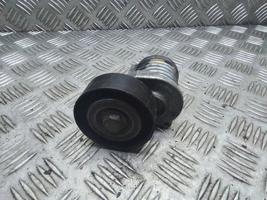 Siksnas spriegotājs 950330