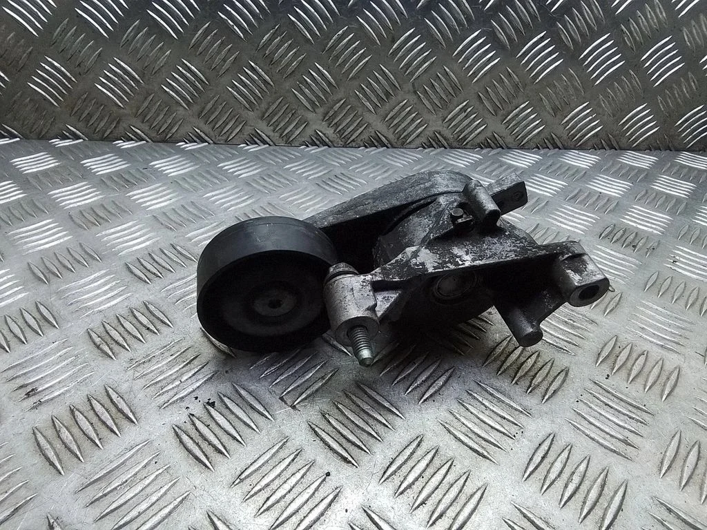 Generator/alternator belt tensioner – Volkswagen Touran I (2003-2010)