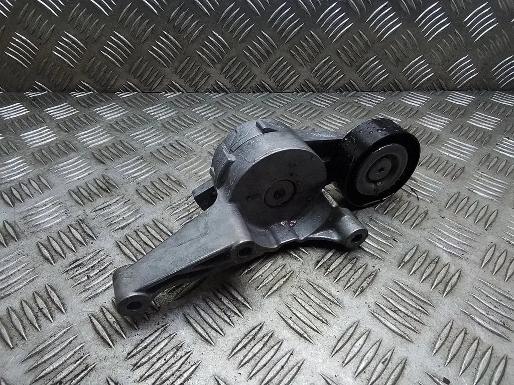 Generator/alternator belt tensioner – Volkswagen Caddy (2004-2010)