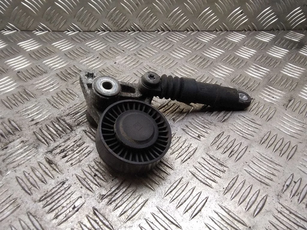 Napinacz paska – Audi A4 S4 B7 8E 8H (2005-2008)