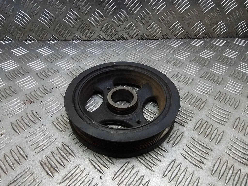 Crankshaft pulley – Toyota Avensis T250 (2006-2009)