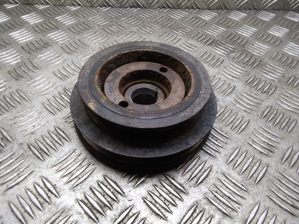 Crankshaft pulley – Toyota Avensis T250 (2003-2006)
