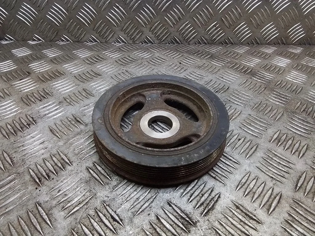 Crankshaft pulley – Volvo V70 (2008-2013)