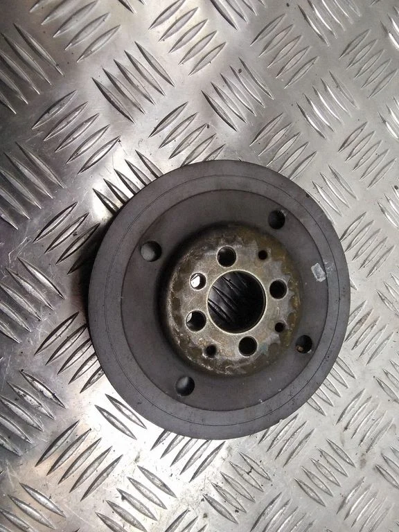 Crankshaft pulley – Volkswagen Passat B5.5 (2001-2005)