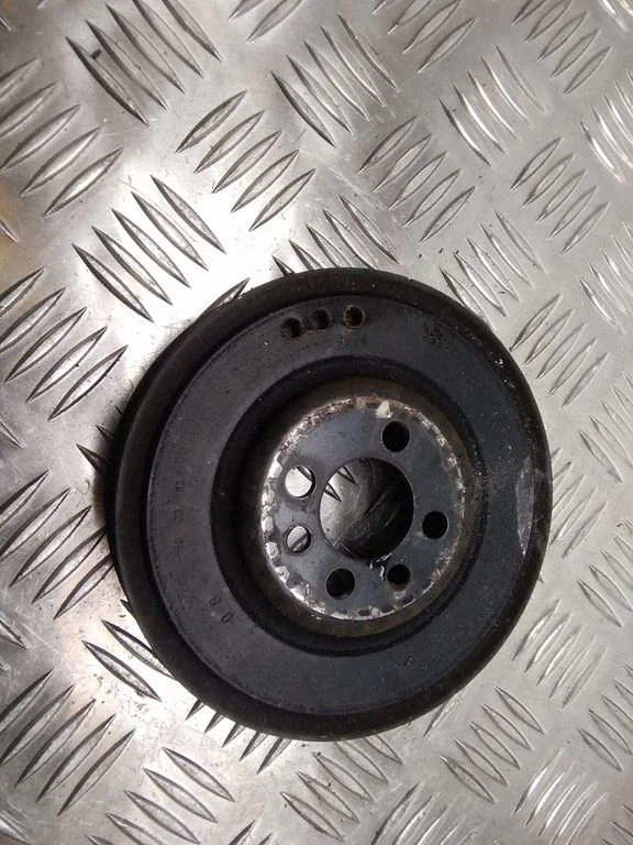 Crankshaft pulley – Volkswagen Golf IV (1998-2005)