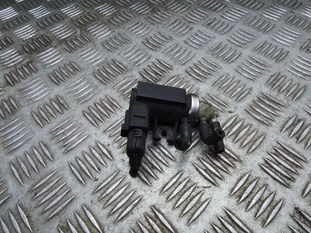 Turbo solenoid valve – Volkswagen Multivan T5 (2003-2015)