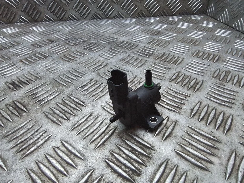 Zawór elektromagnetyczny turbo 9665558580