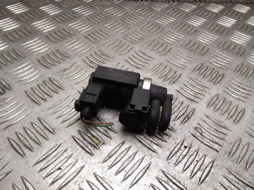 Turbo solenoīda vārsts 059906628A