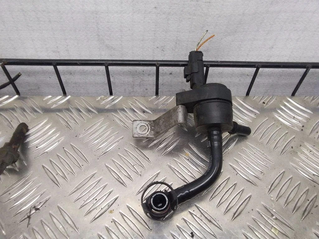 Turbo solenoīda vārsts V75419618003