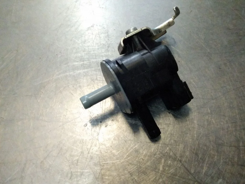 Turbo solenoīda vārsts – Toyota Prius (XW30) (2009-2015)
