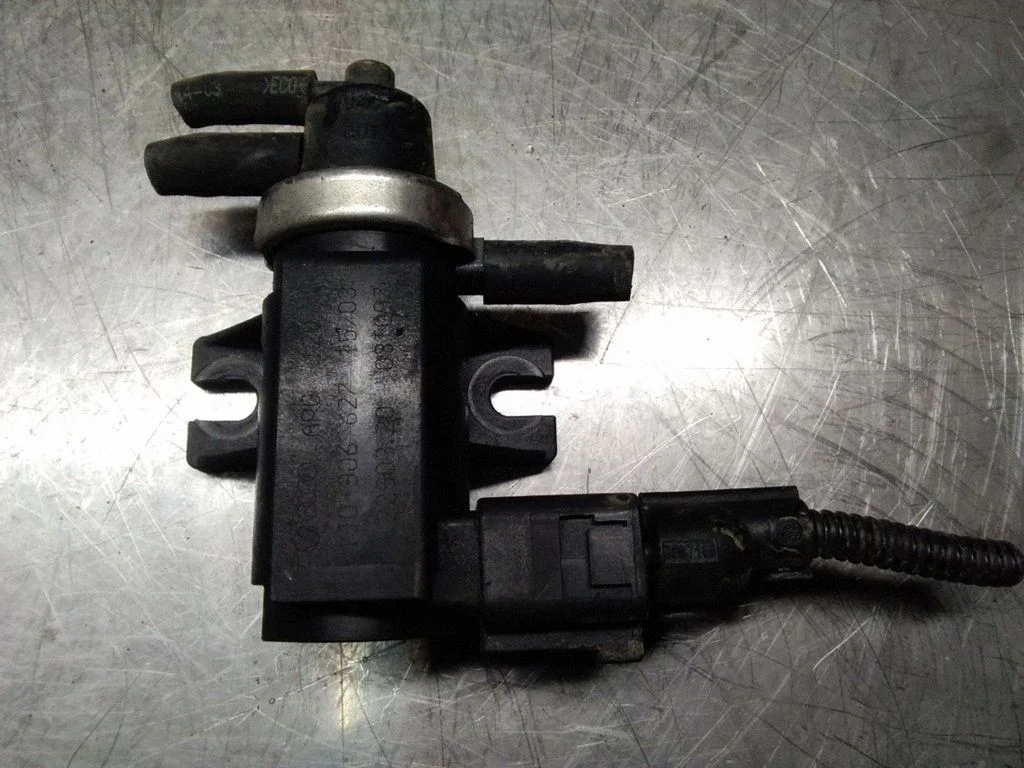 Zawór elektromagnetyczny turbo 1J0906627