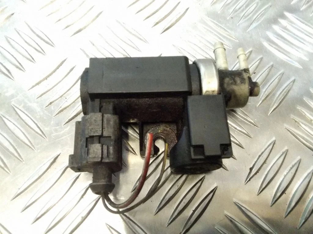 Zawór elektromagnetyczny turbo – Audi A4 S4 B6 8E 8H (2001-2005)