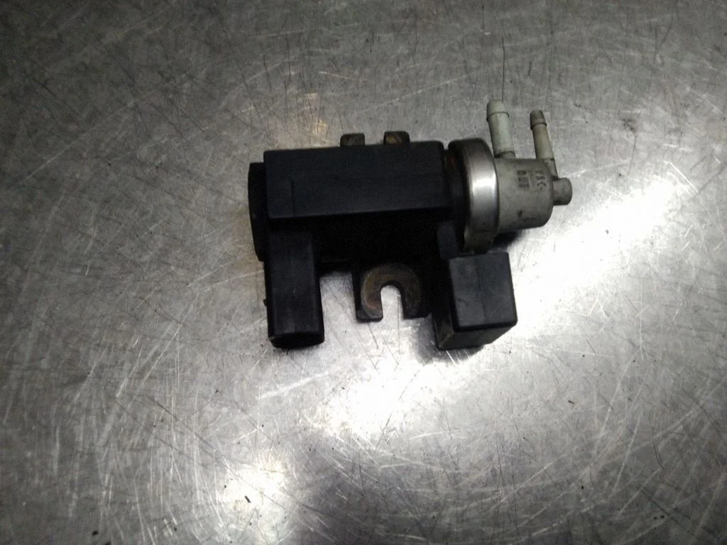 Turbo solenoīda vārsts – Audi A4 S4 B6 8E 8H (2001-2005)