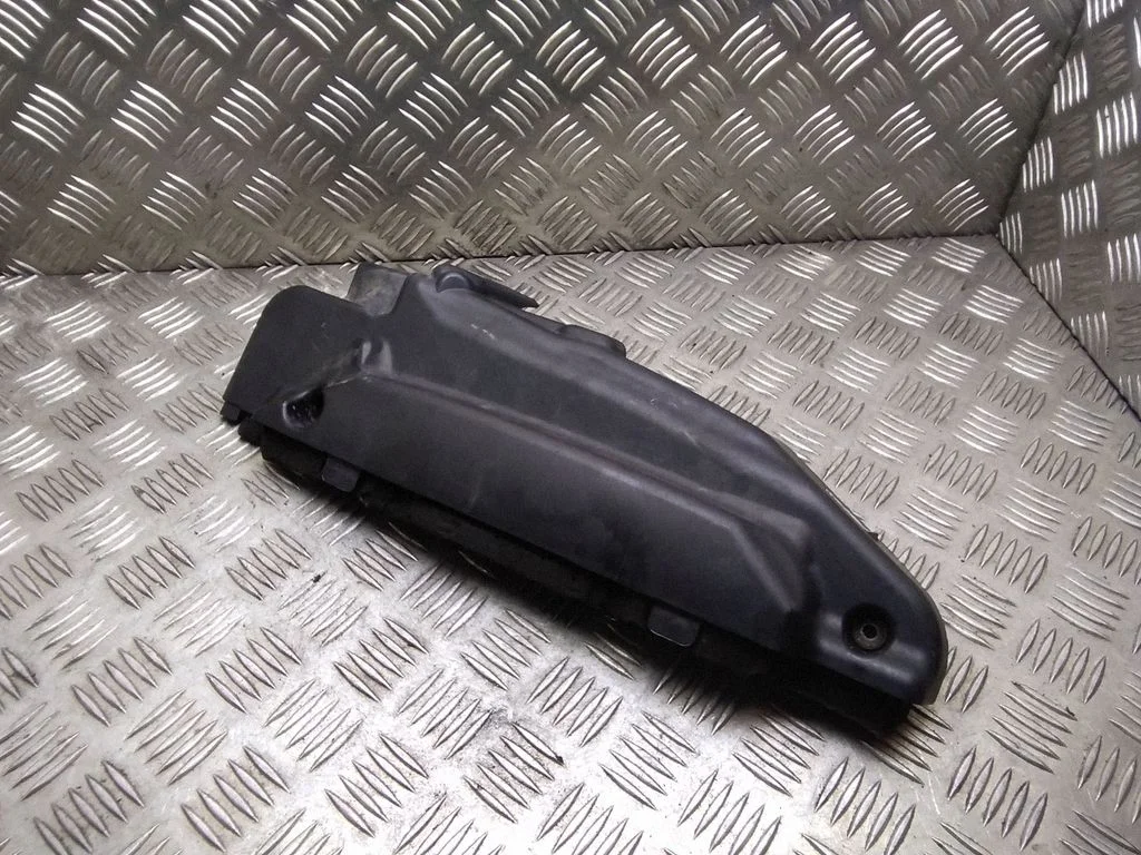 Engine cover (trim) – BMW 5 Series E60 E61 (2004-2010)