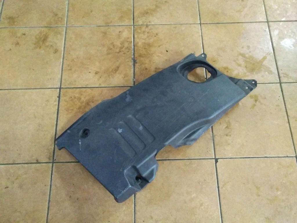 Mootori kate (kaunistus) – Lexus GS 300 350 430 450H (2005-2012)