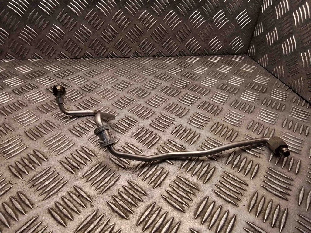Turbīnas eļļošanas caurulīte(-s)/šļūtene(-s) – Volkswagen Passat CC (2008-2016)