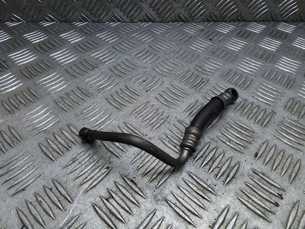 Turbo turbocharger oiling pipe/hose – BMW 7 Series E65 E66 (2001-2008)