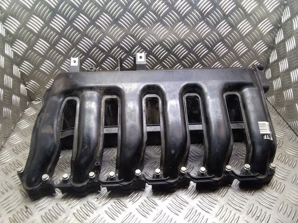 Intake manifold – BMW 7 Series E65 E66 (2001-2008)