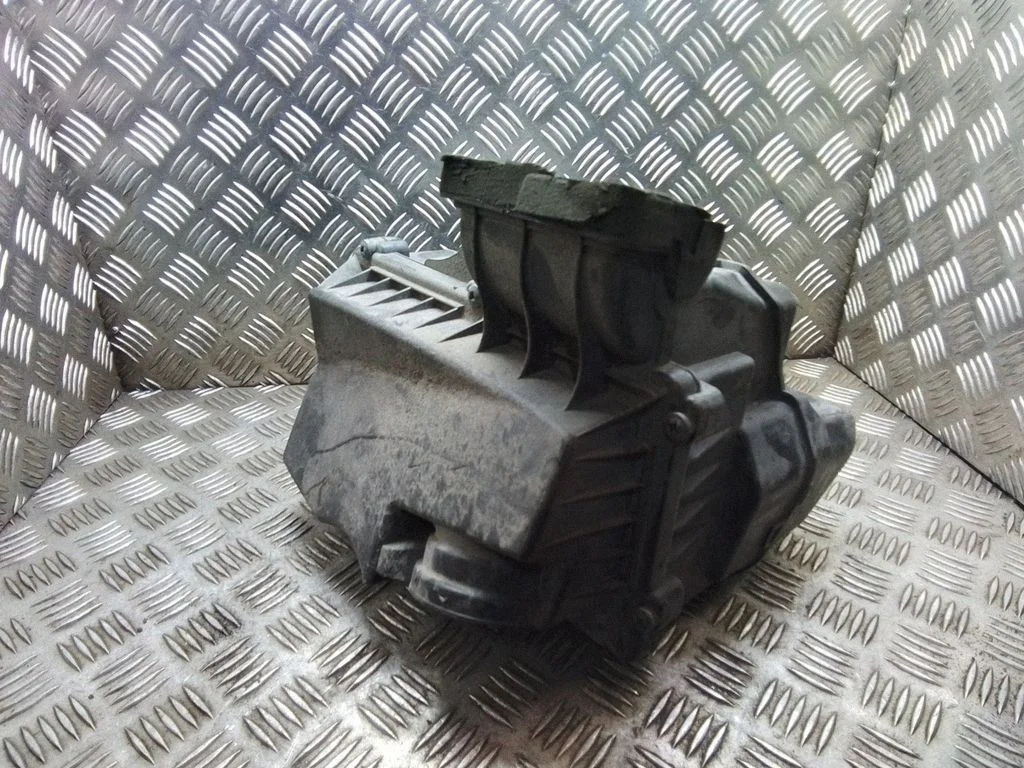 Õhufiltri korpus 9676423480