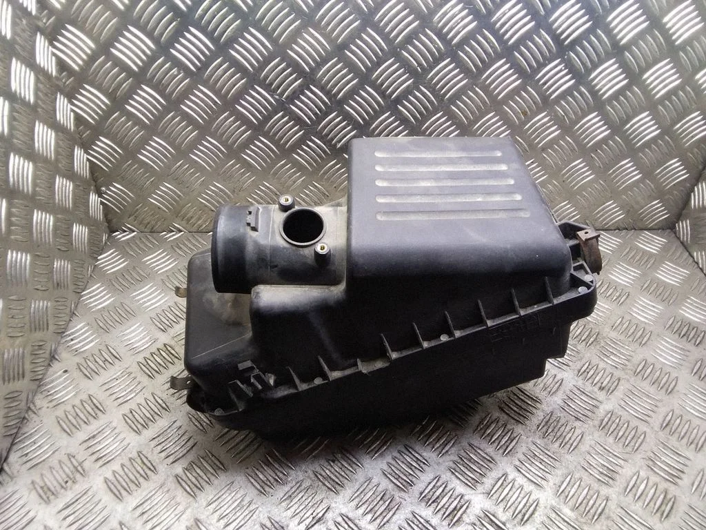 Gaisa filtra korpuss – Toyota Avensis T250 (2003-2006)