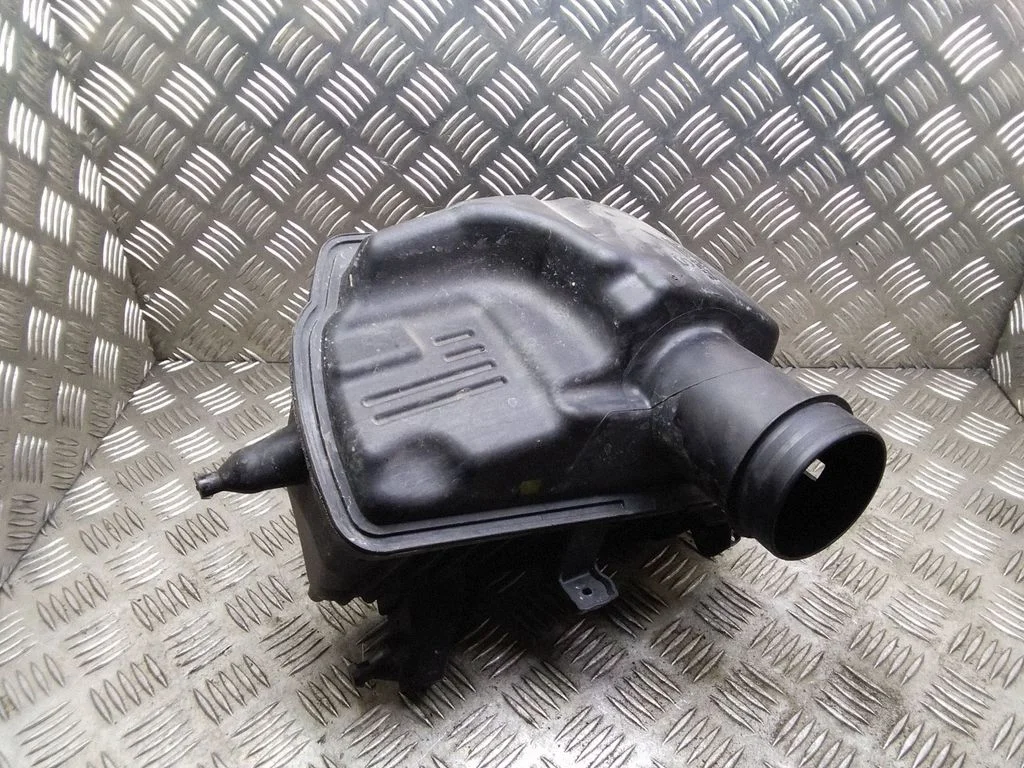Obudowa filtra powietrza – Nissan Qashqai+2 (2010-2014)