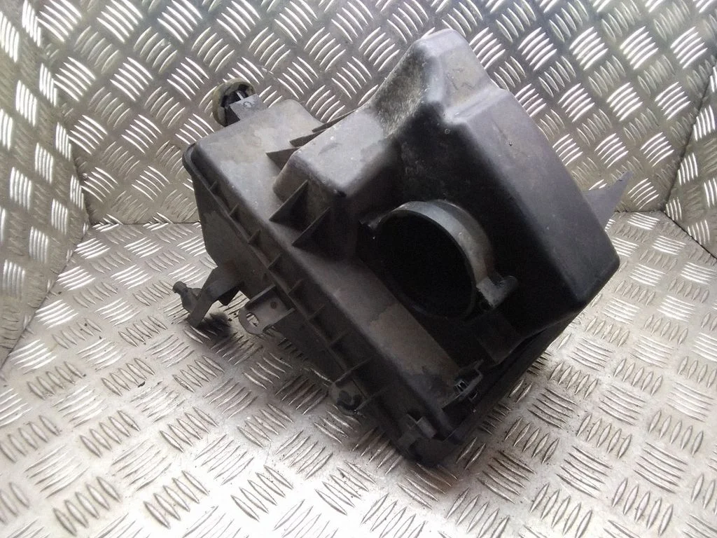Obudowa filtra powietrza – Nissan Qashqai (2006-2010)