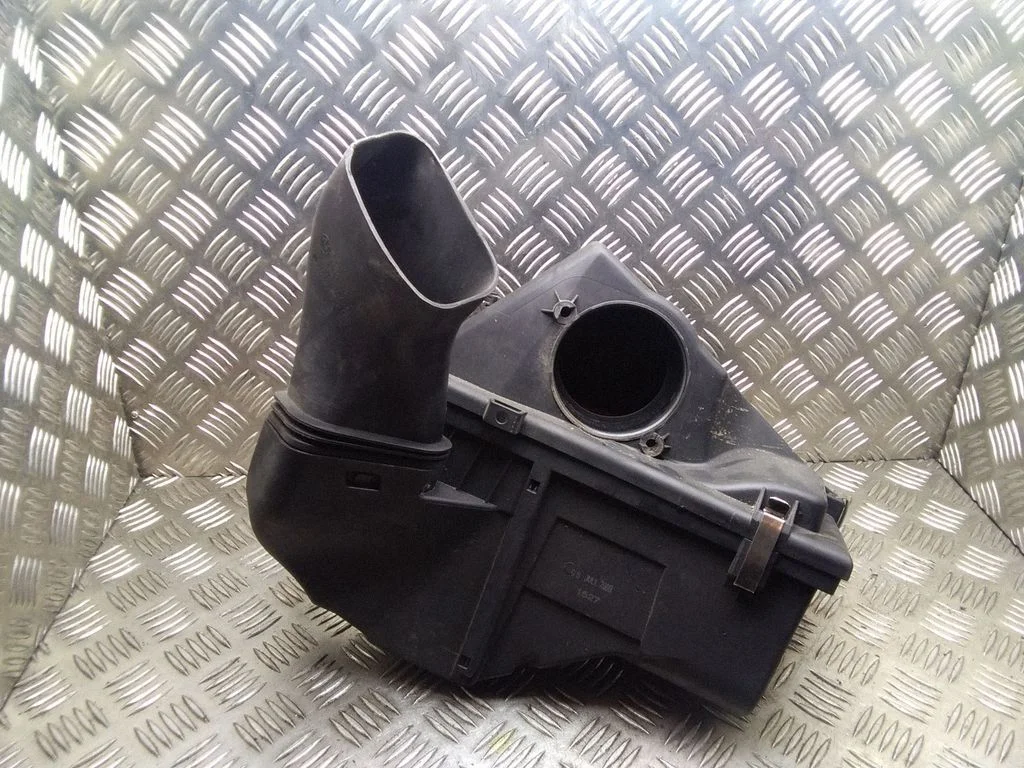 Gaisa filtra korpuss – BMW 3. sērija E90 E91 (2005-2012)