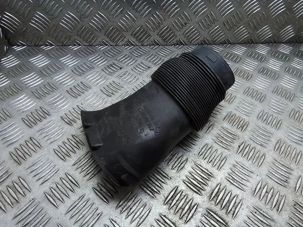 Air intake duct part – Volkswagen Transporter - Caravelle T5 (2003-2015)
