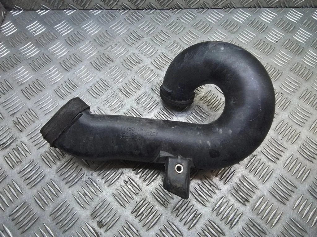Air intake duct part – Toyota Verso (2009-2018)