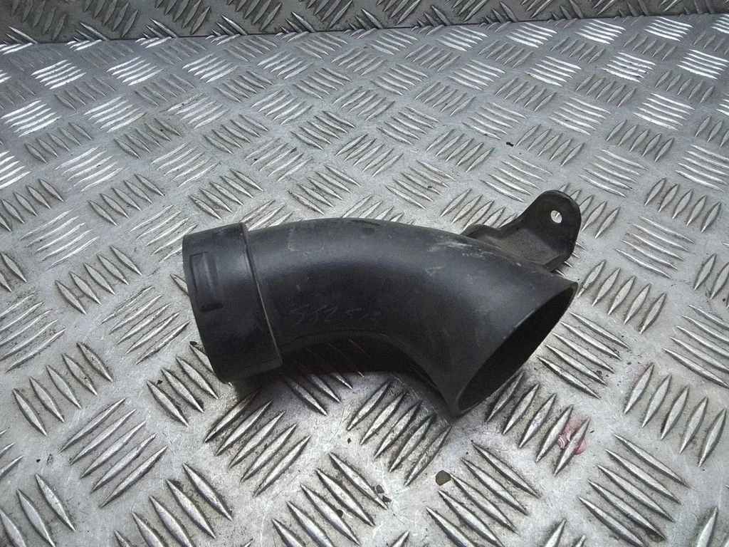 Air intake duct part – Toyota Verso (2009-2018)