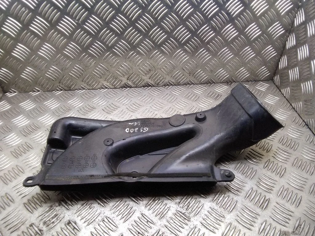 Gaisa ieplūdes kanāla detaļa (-as) – Lexus GS 300 350 430 450H (2005-2012)