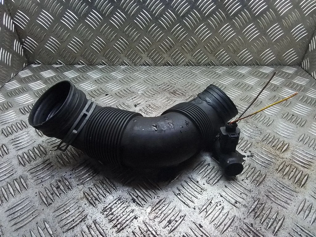 Air intake duct part – Audi A3 S3 8P (2003-2012)