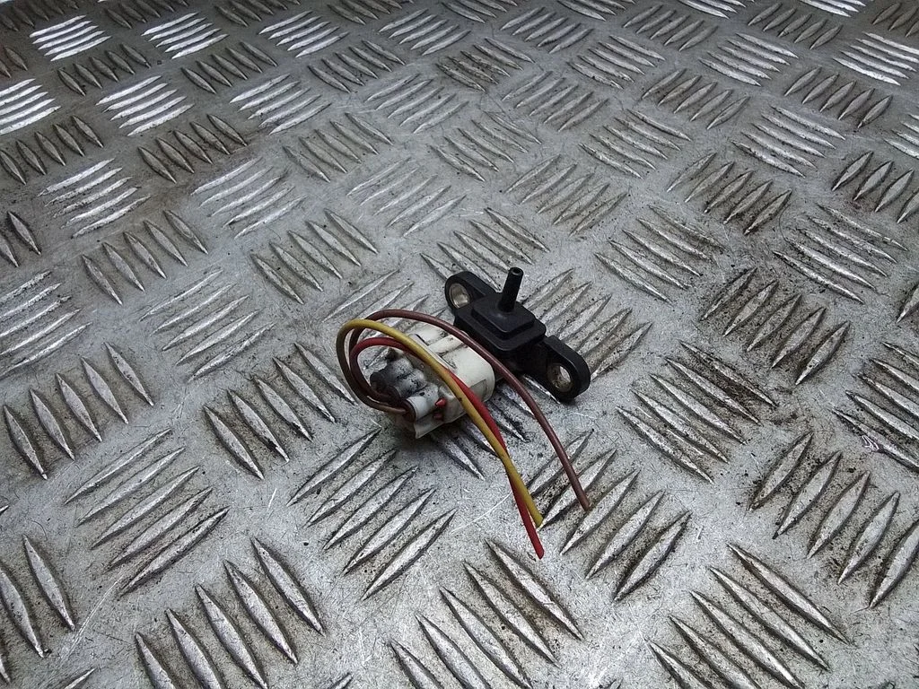 Air pressure sensor – Toyota Avensis T250 (2006-2009)