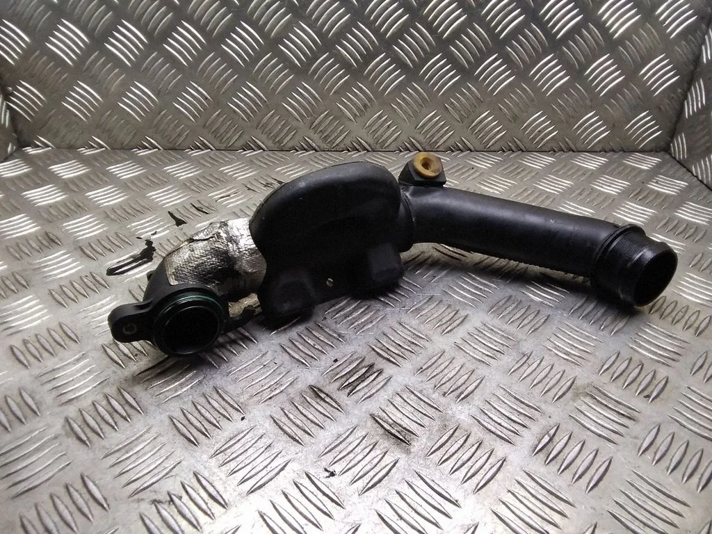 Gaisa caurule uz turbīnu – Peugeot 307 (2001-2005)