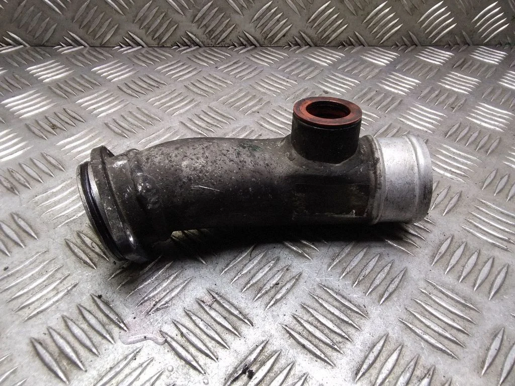 Gaisa caurule uz turbīnu 07Z129654B
