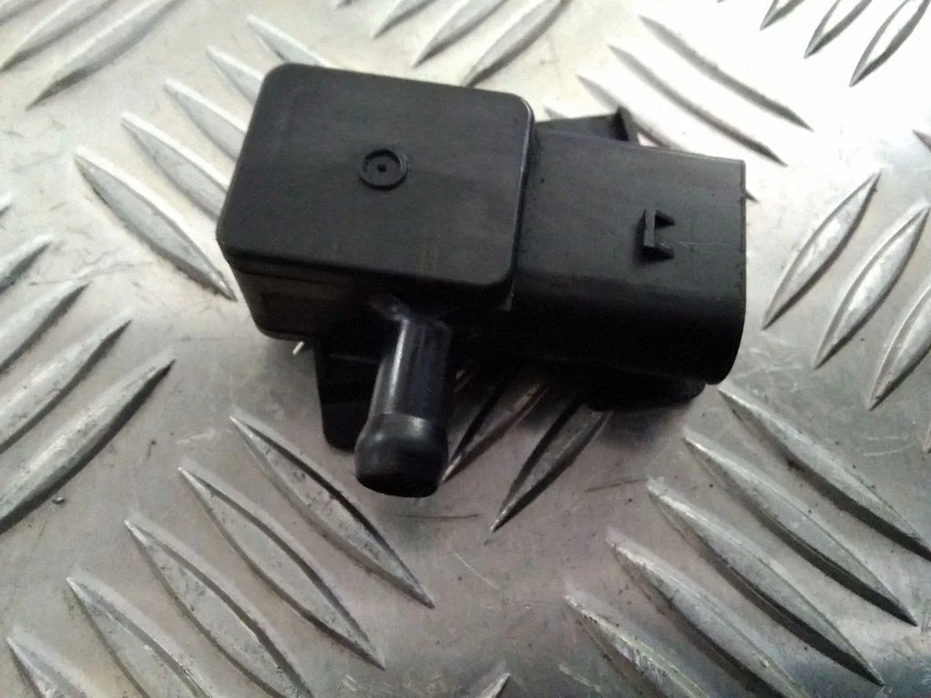 Air pressure sensor – BMW 3 Series E90 E91 (2005-2012)