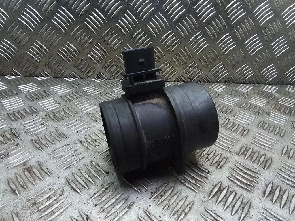 Õhumassimõõtur 03G906461C