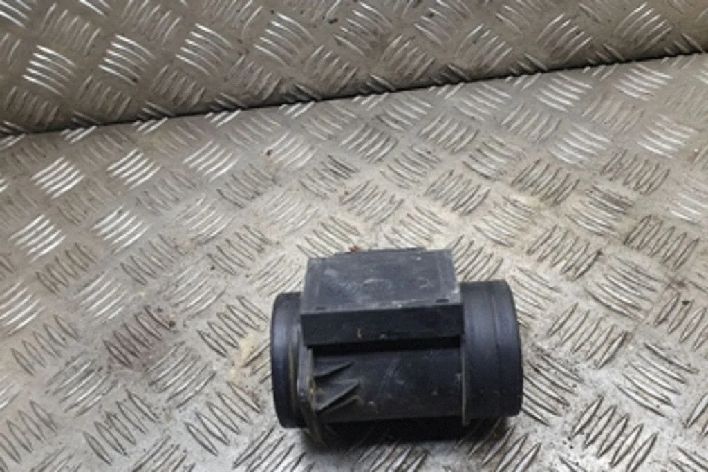 Mass air flow meter – Volkswagen Passat B5 (1997-2000)