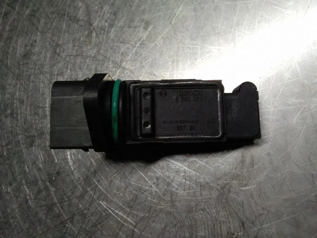 Mass air flow meter – Mercedes-Benz C-Class AMG W202 (1993-2000)