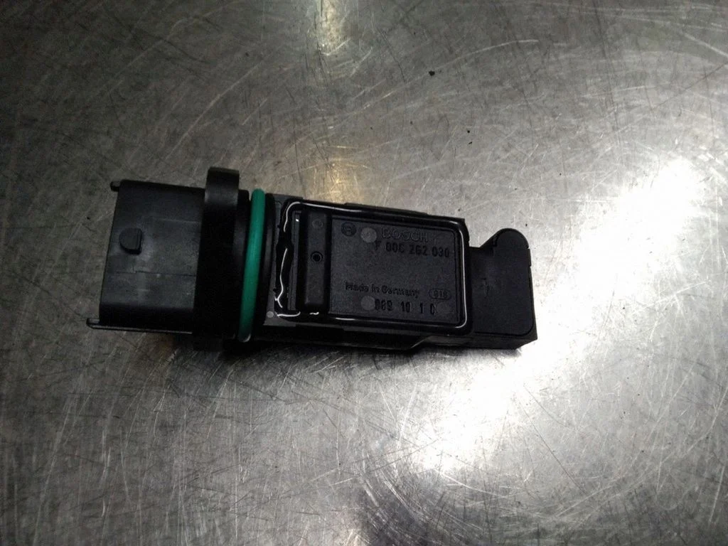 Mass air flow meter – Nissan Primera (1997-1999)