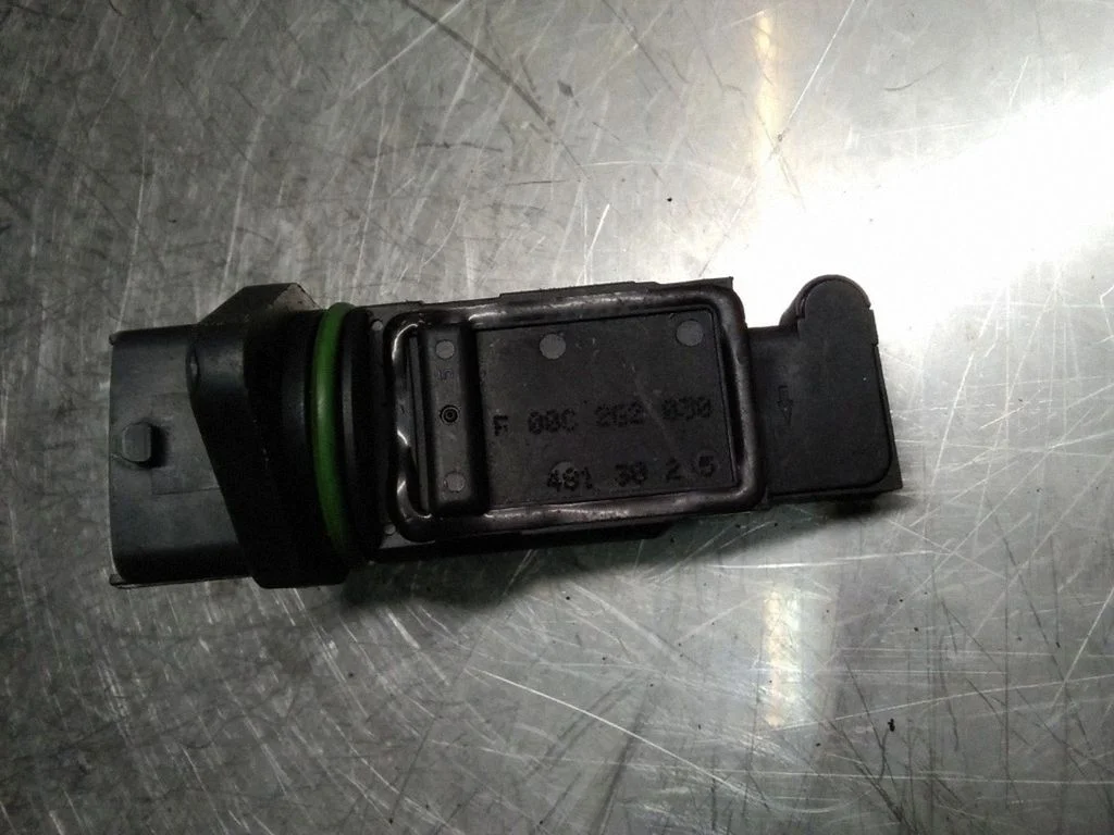 Mass air flow meter – Nissan Primera (1997-1999)