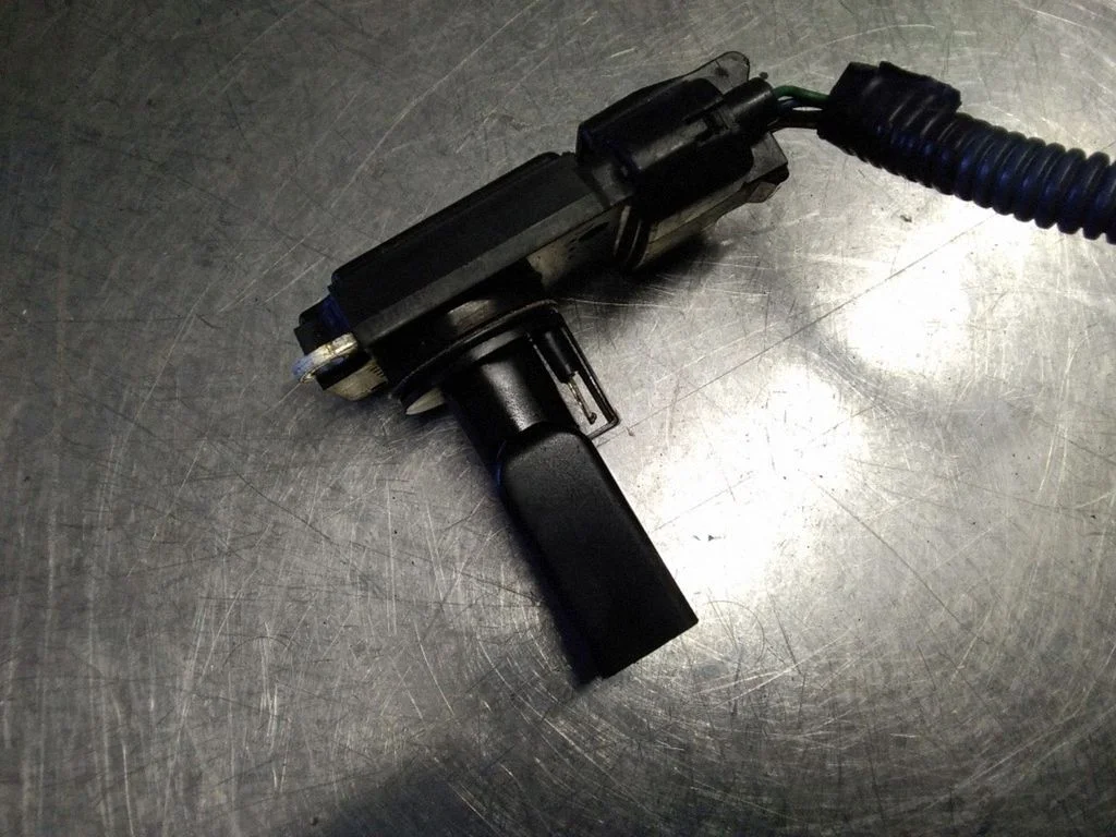 Mass air flow meter – Toyota Corolla Verso E121 (2001-2004)