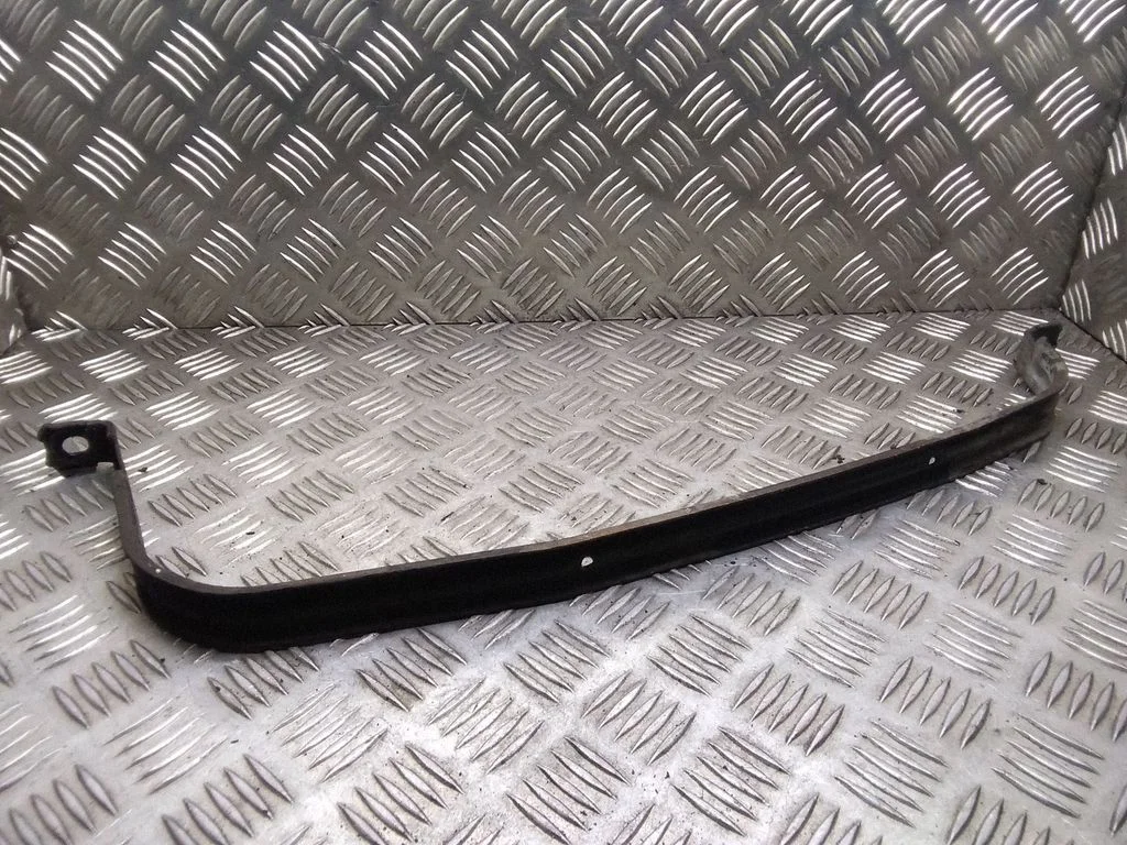Fuel tank mounting bracket – Volkswagen Multivan T5 (2003-2015)