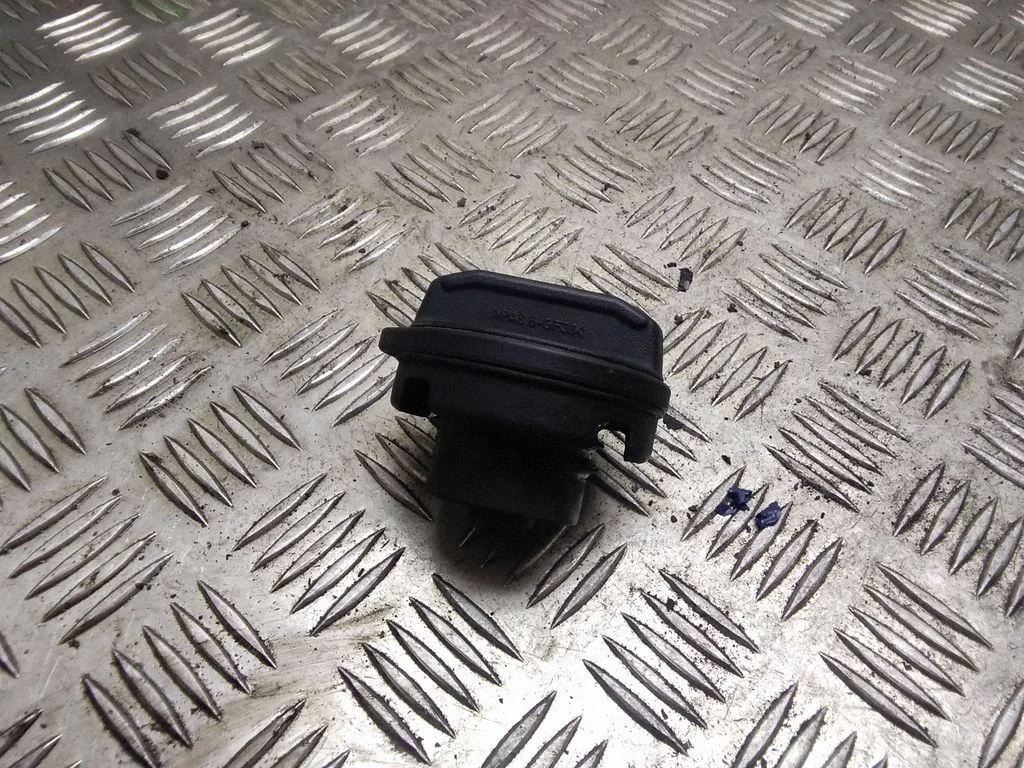 Fuel tank filler cap – Volkswagen Transporter - Caravelle T5 (2003-2015)