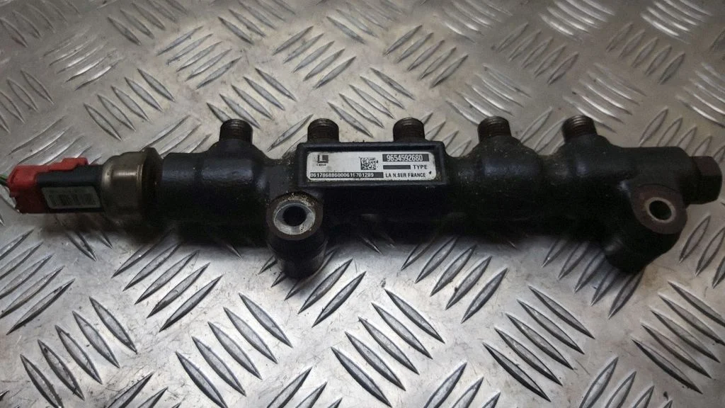 Degvielas maģistrālā caurule – Ford Focus C-MAX (2003-2010)