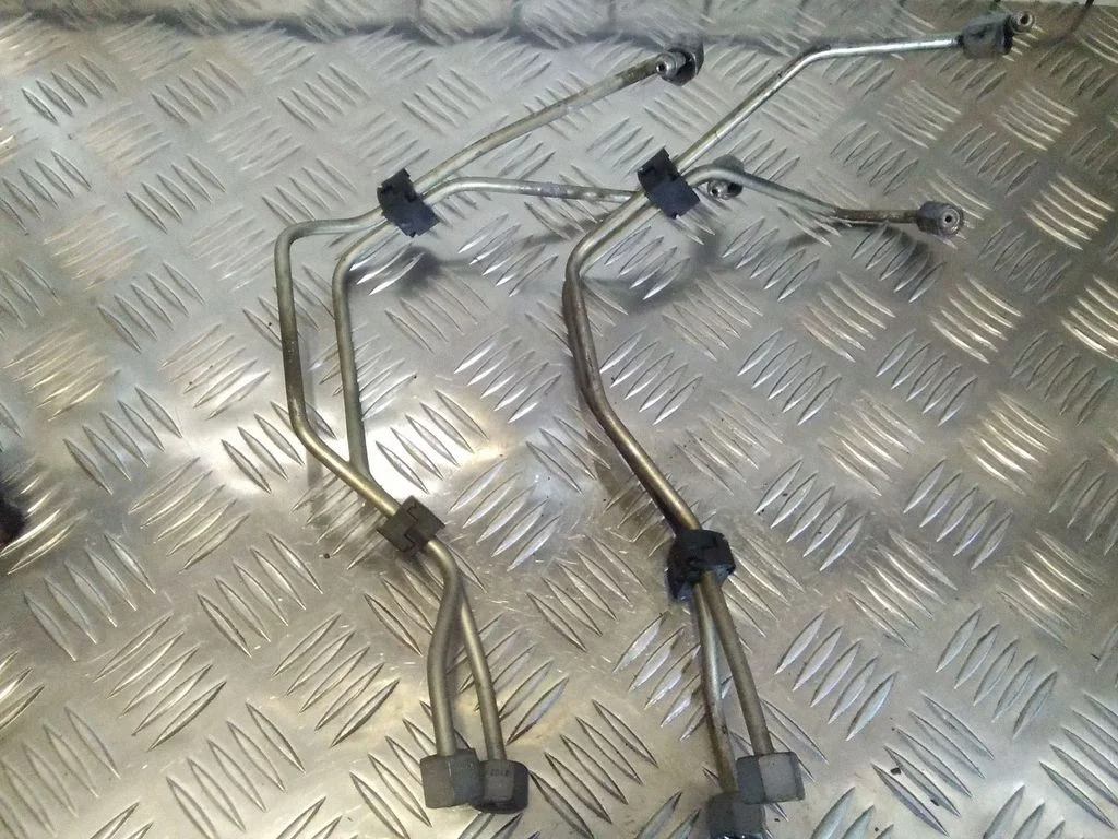 Degvielas maģistrālā caurule – Citroen C4 I (2004-2010)