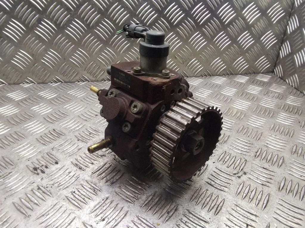 Kütuse kõrgsurvepump 0445010102