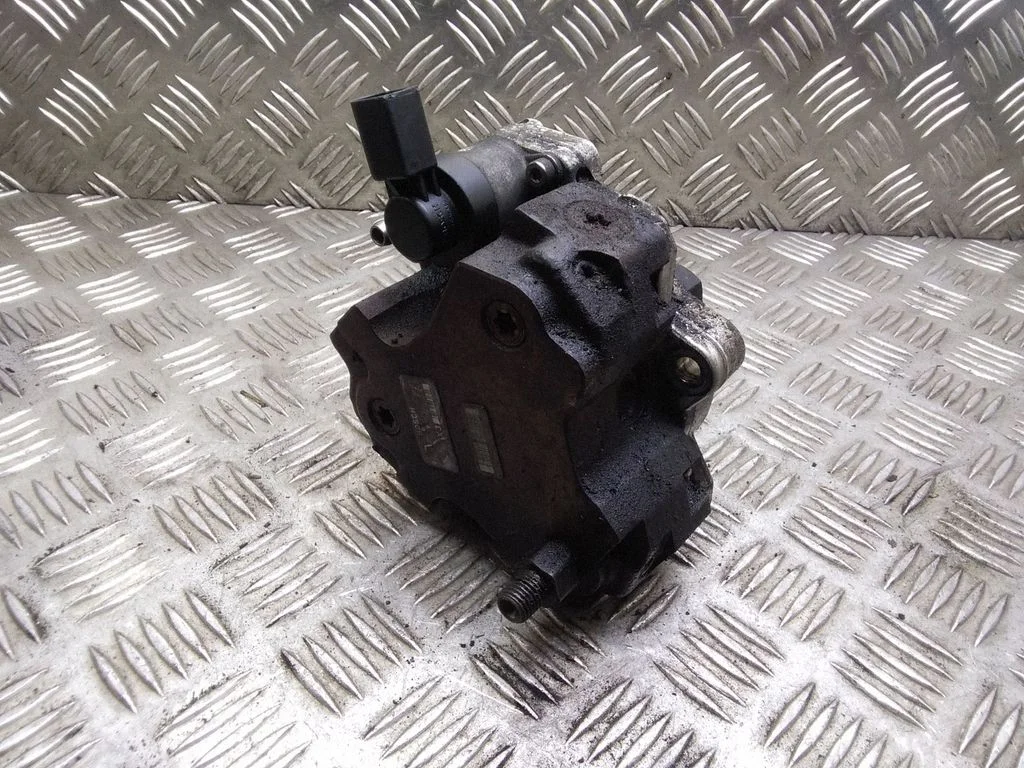 Kütuse kõrgsurvepump – BMW 5-seeria E60 E61 (2004-2010)