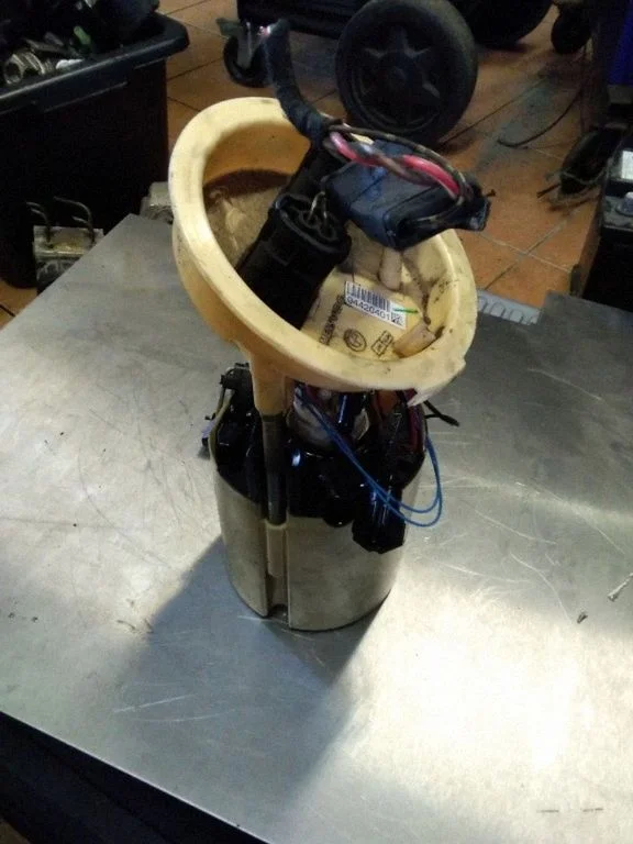 Kütusepump (paagis) – BMW 1-seeria E81 E87 (2004-2011)