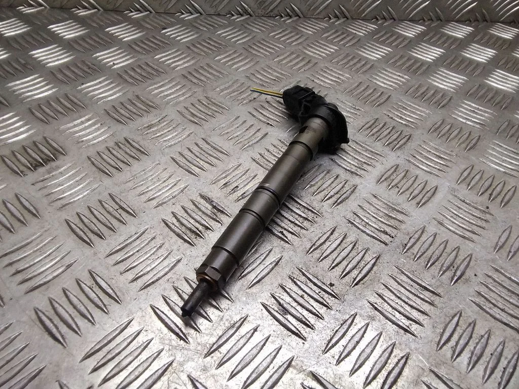 Wtryskiwacz – Audi A4 S4 B7 8E 8H (2005-2008)